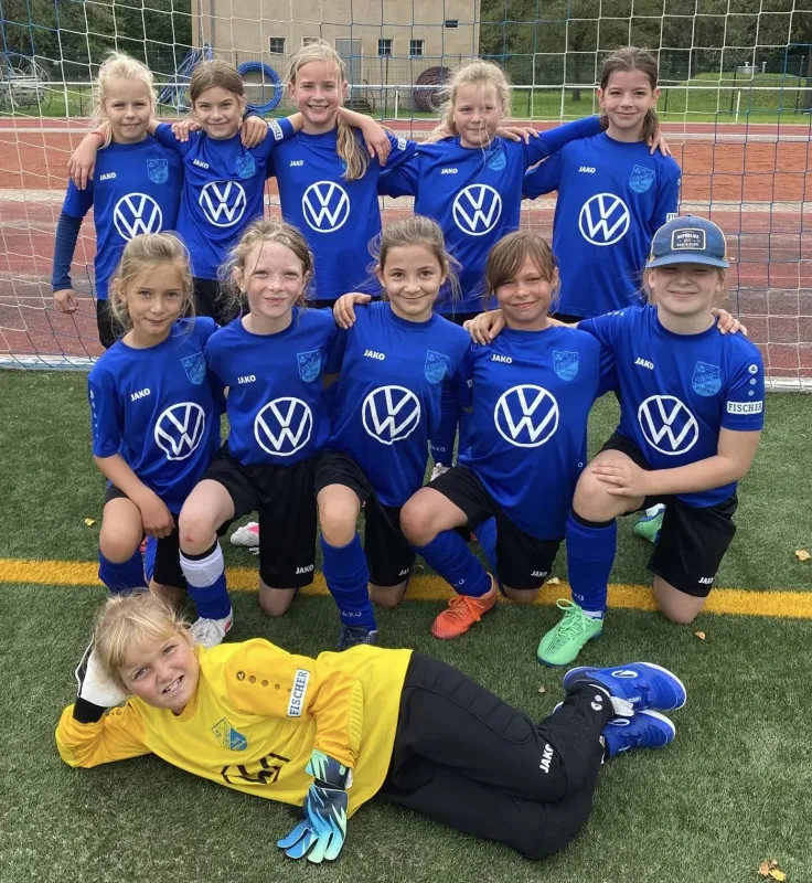 E-Juniorinnen gewinnen souverän ihr Heimturnier