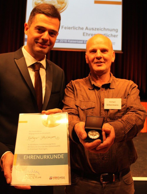 Roger geehrt: Preis und Film für Vierteljahrhundert Ehrenamt