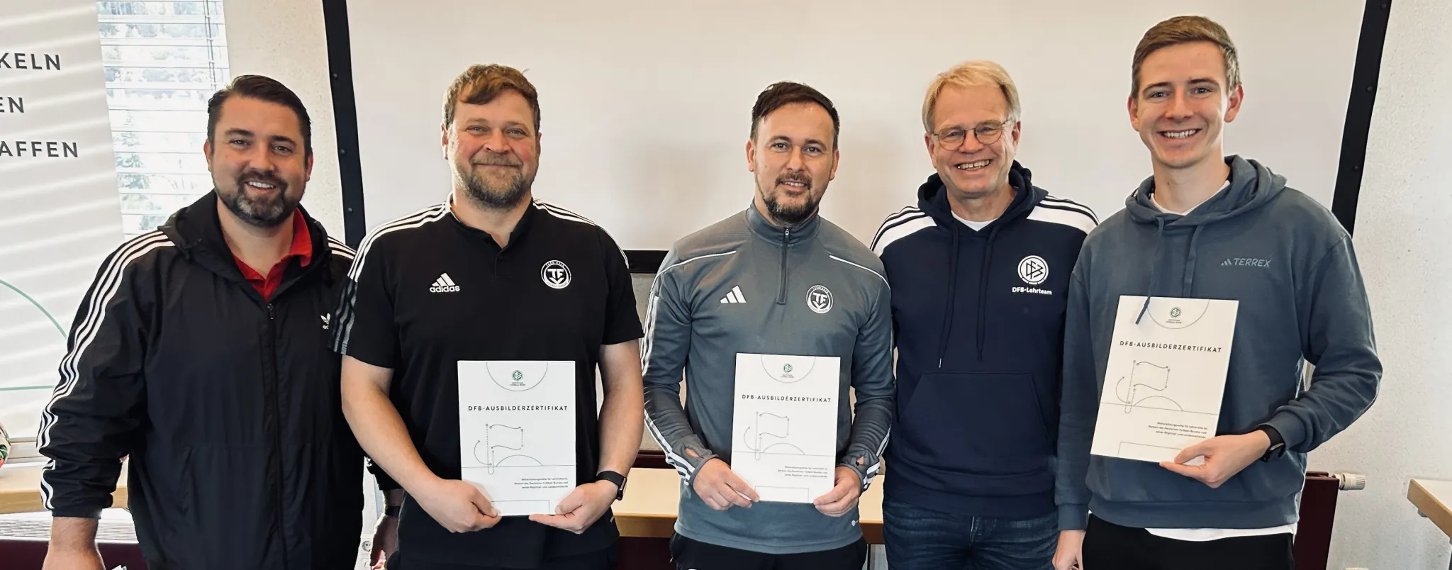 Alex Schindler mit dem DFB-Ausbilderzertifikat ausgezeichnet