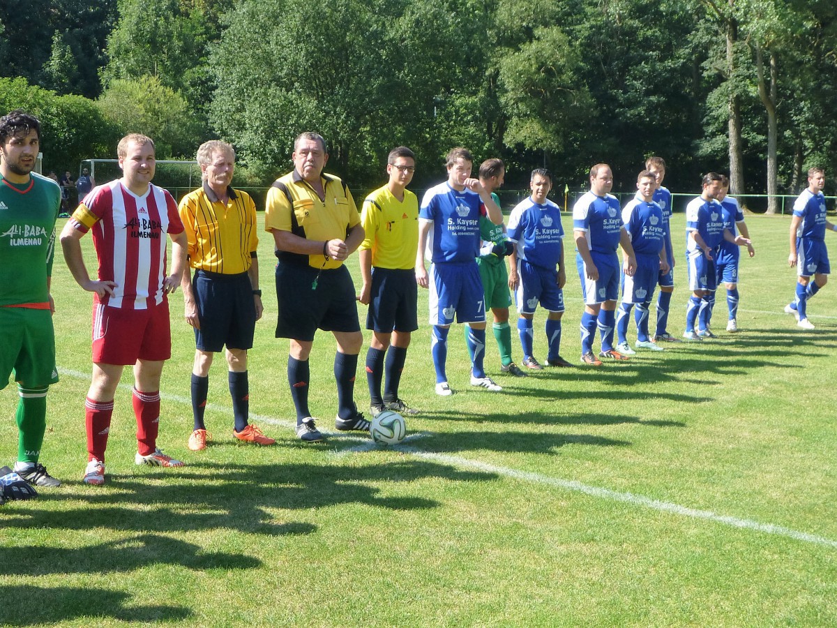 Neues Trikot bringt Erfolg in Pokal
