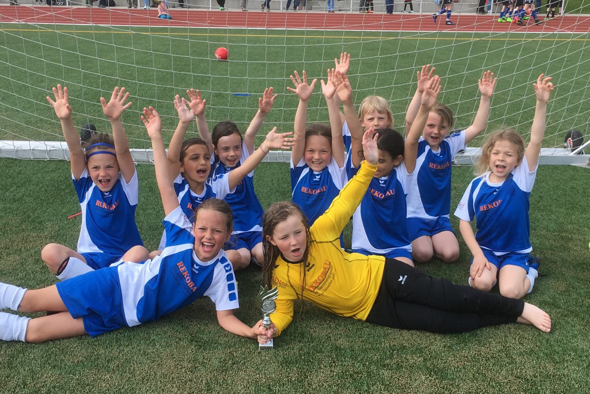 F-Juniorinnen gewinnen souverän ihr Heimturnier