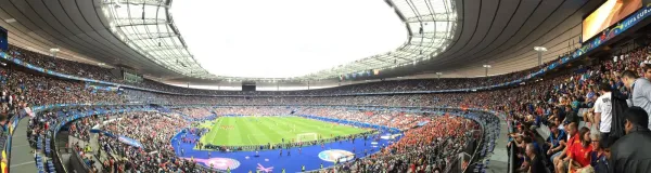 Mit der Einheit-Fahne durch Frankreich!